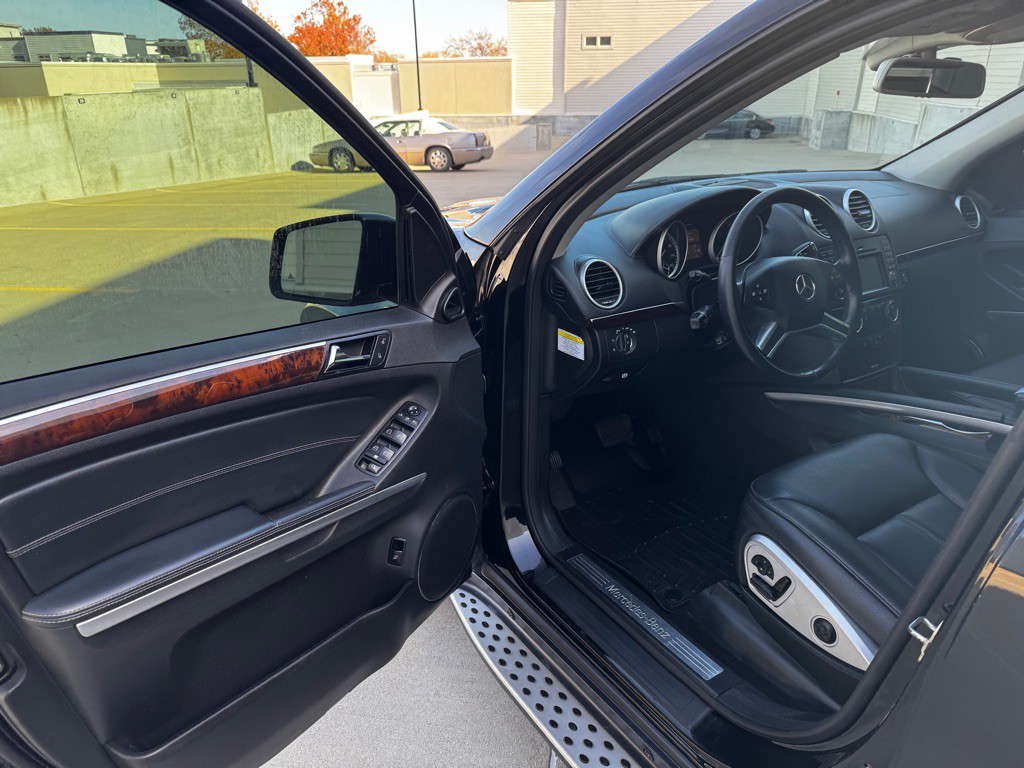 2012 Mercedes-Benz GL-Class Image 9