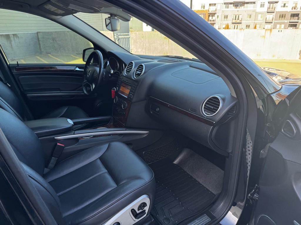 2012 Mercedes-Benz GL-Class Image 23