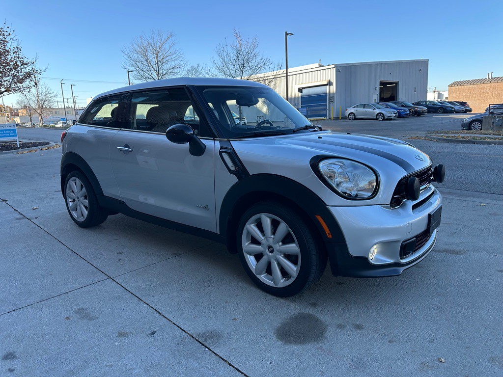 2015 MINI Cooper Image 1