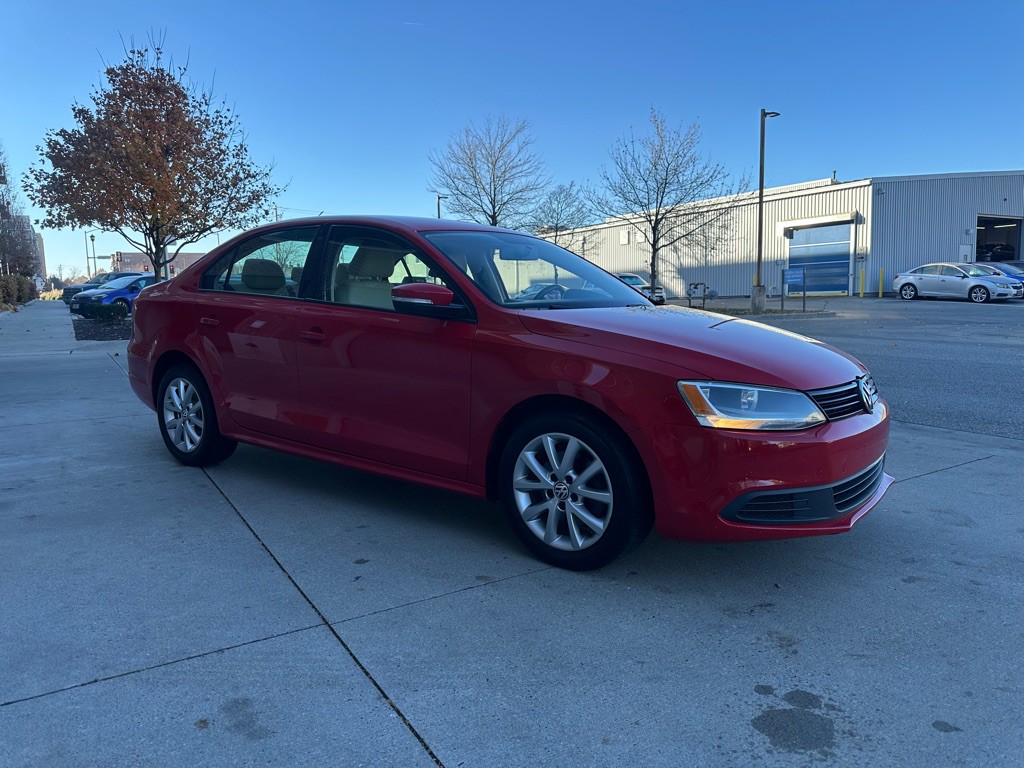 2012 Volkswagen Jetta Image 1