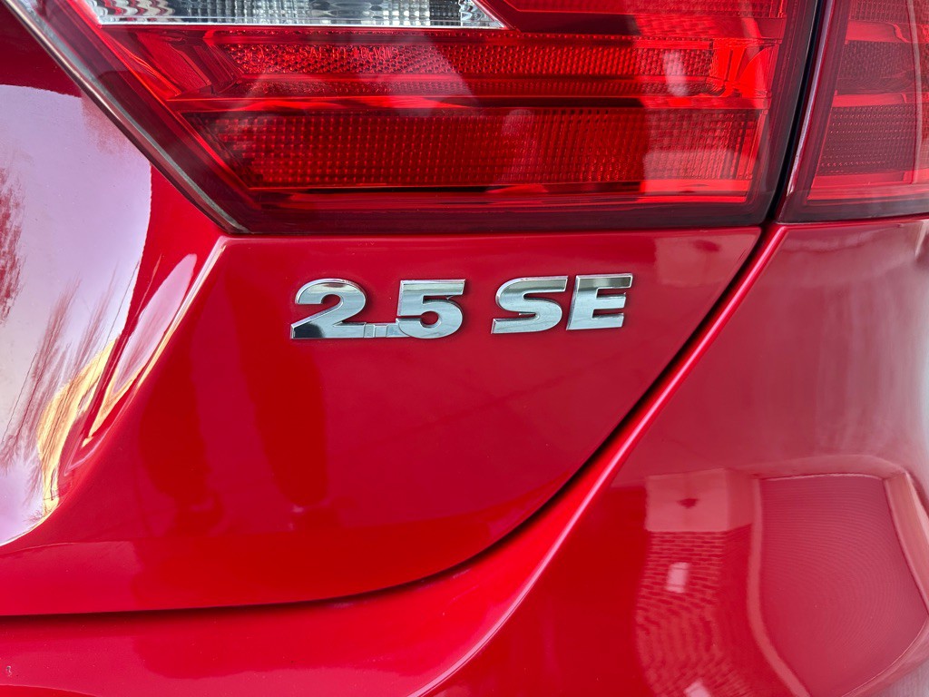 2012 Volkswagen Jetta Image 8