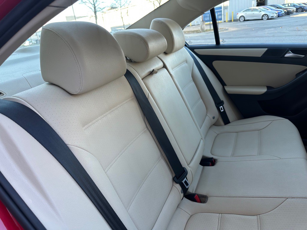 2012 Volkswagen Jetta Image 20