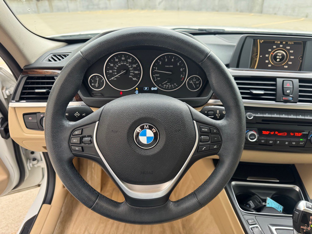 2014 BMW 3 Series Image 13