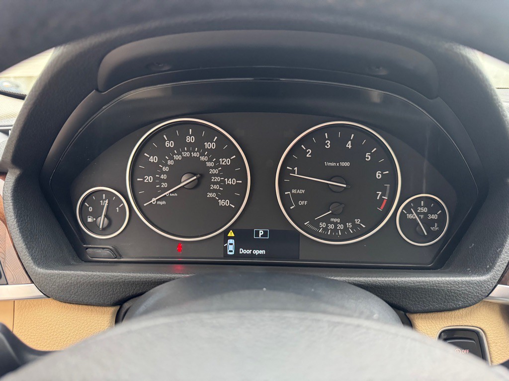 2014 BMW 3 Series Image 14