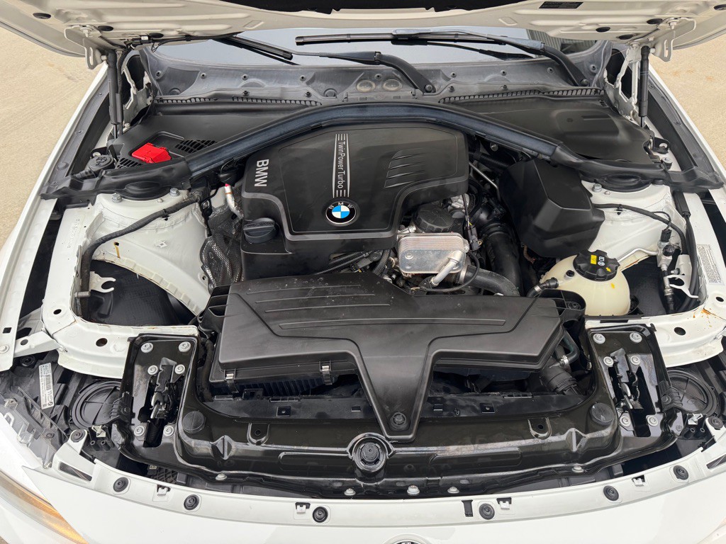 2014 BMW 3 Series Image 27