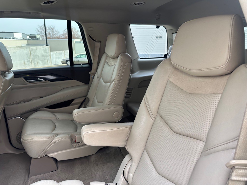 2017 Cadillac Escalade Image 15