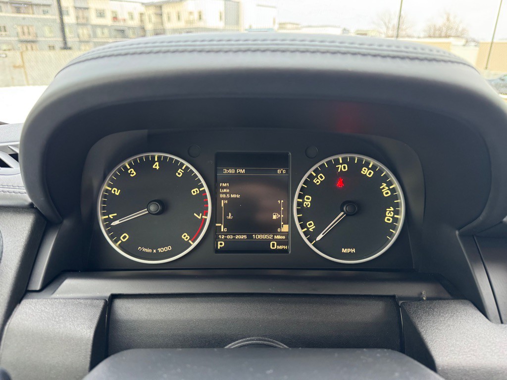 2015 Land Rover LR4 Image 16