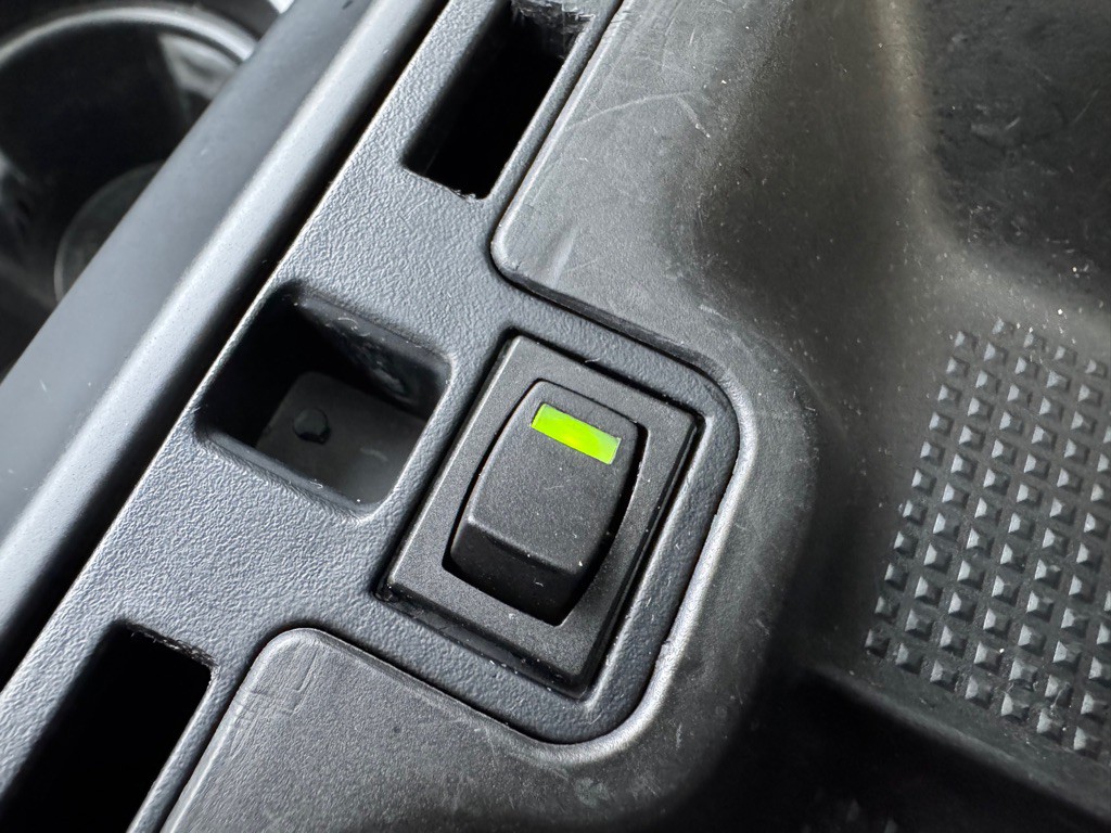 2015 Land Rover LR4 Image 23