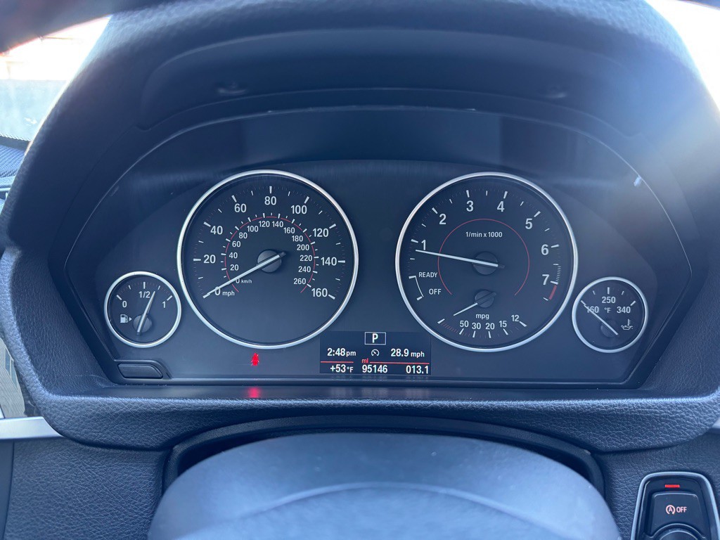 2016 BMW 3 Series Image 15