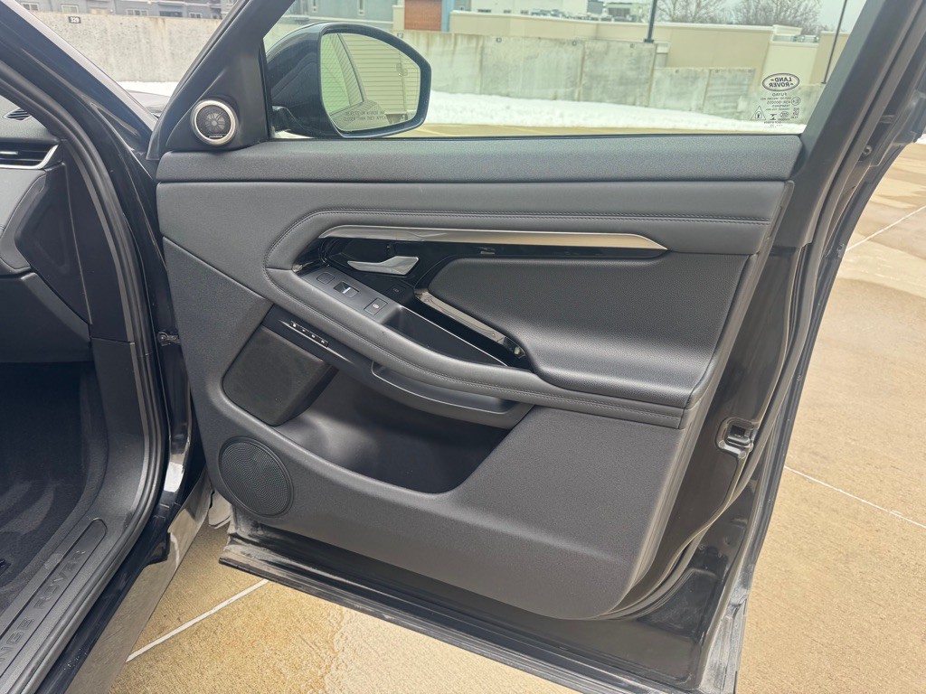 2020 Land Rover Range Rover Evoque Image 28