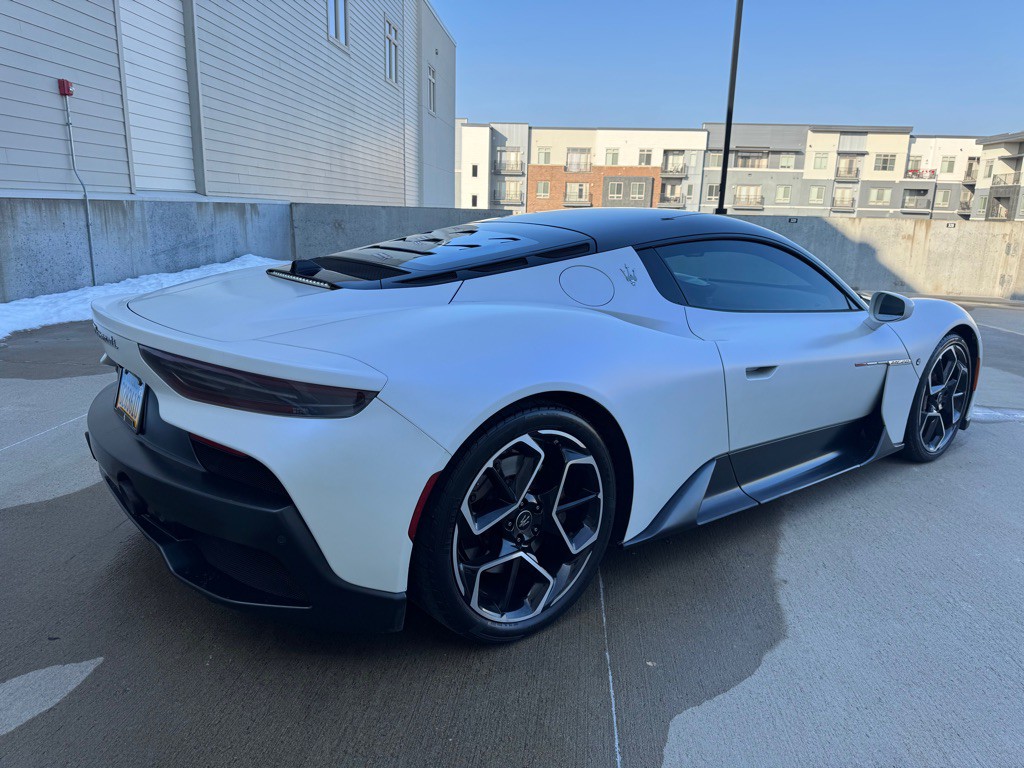 2022 Maserati MC20 Image 3