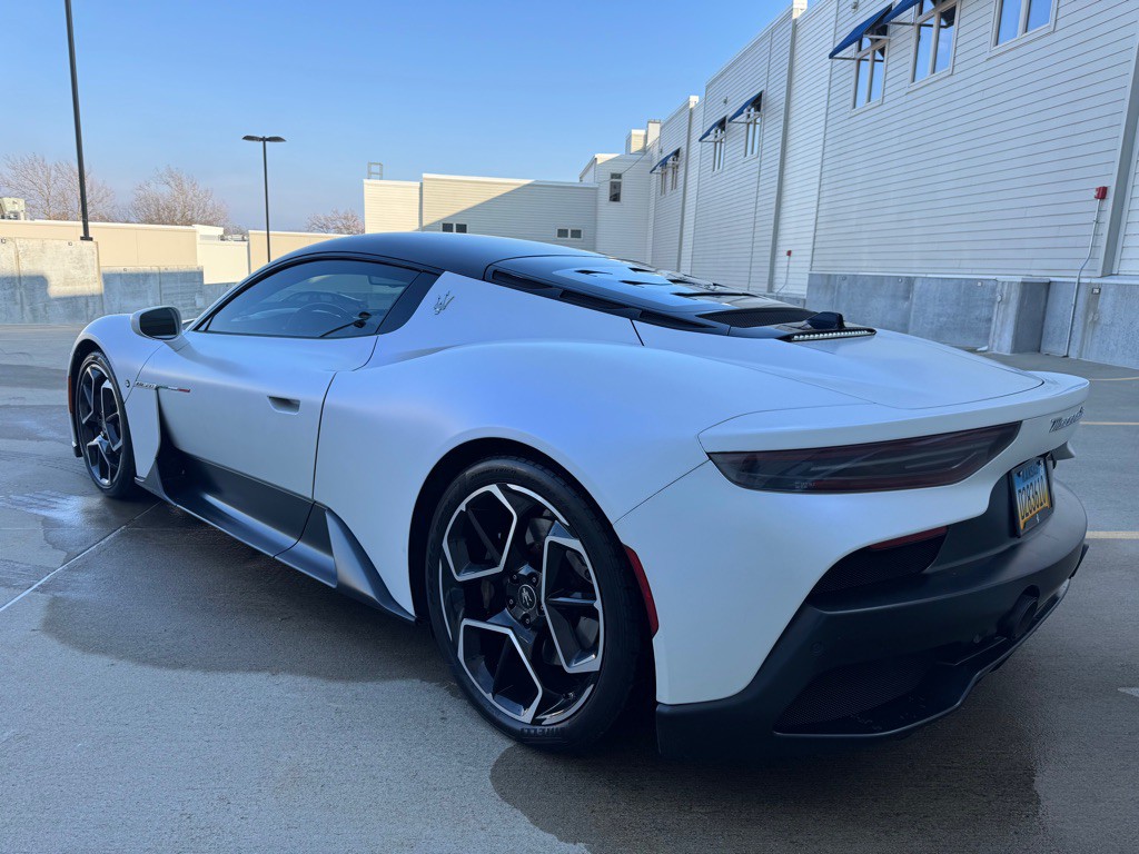 2022 Maserati MC20 Image 5