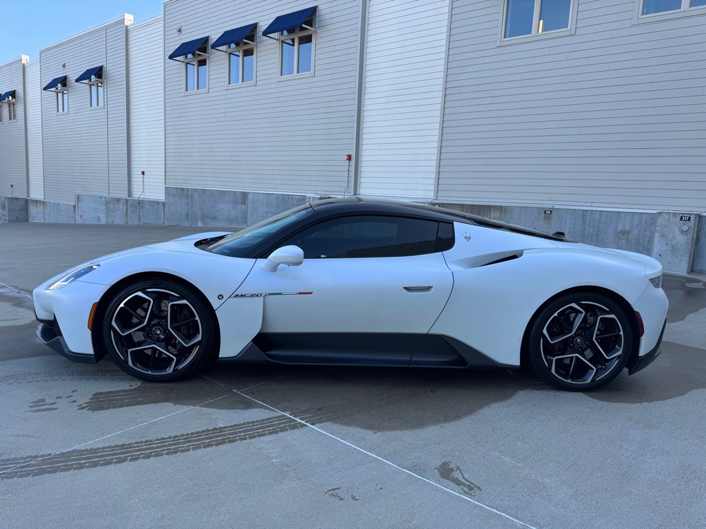 2022 Maserati MC20 Image 6