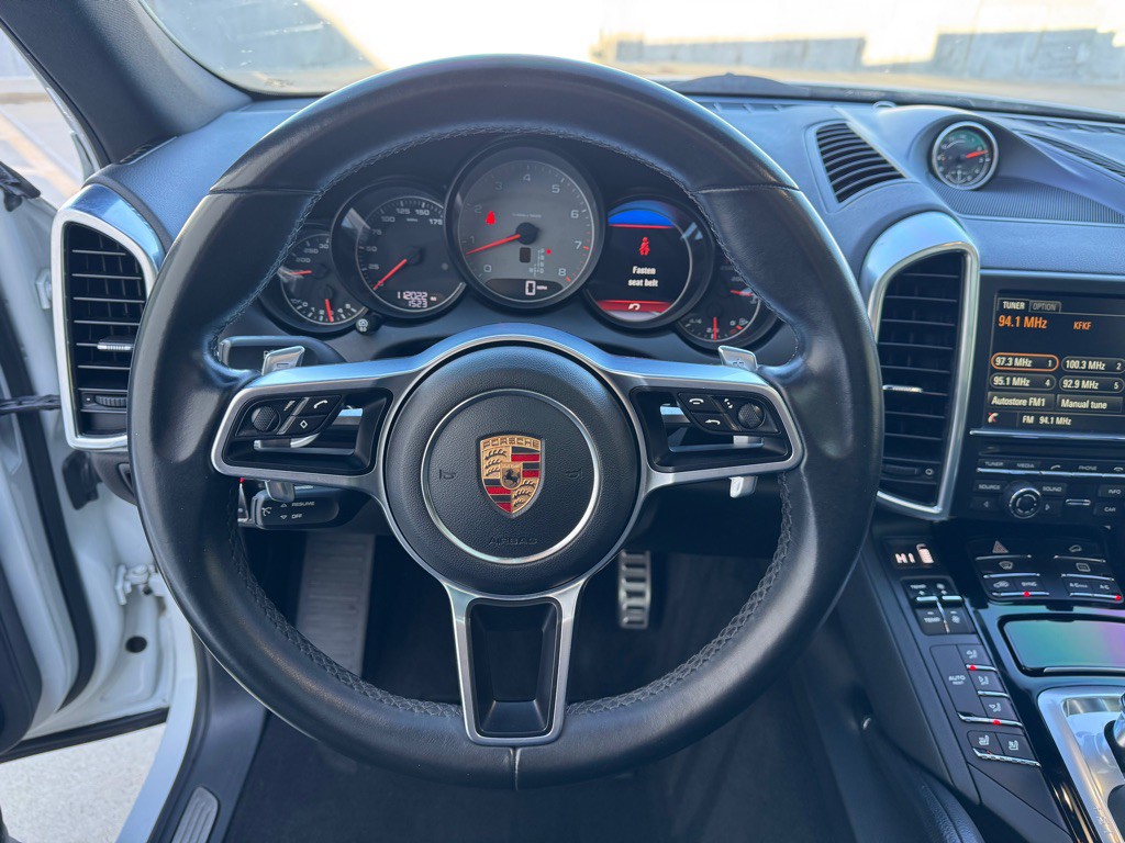 2015 Porsche Cayenne Image 14
