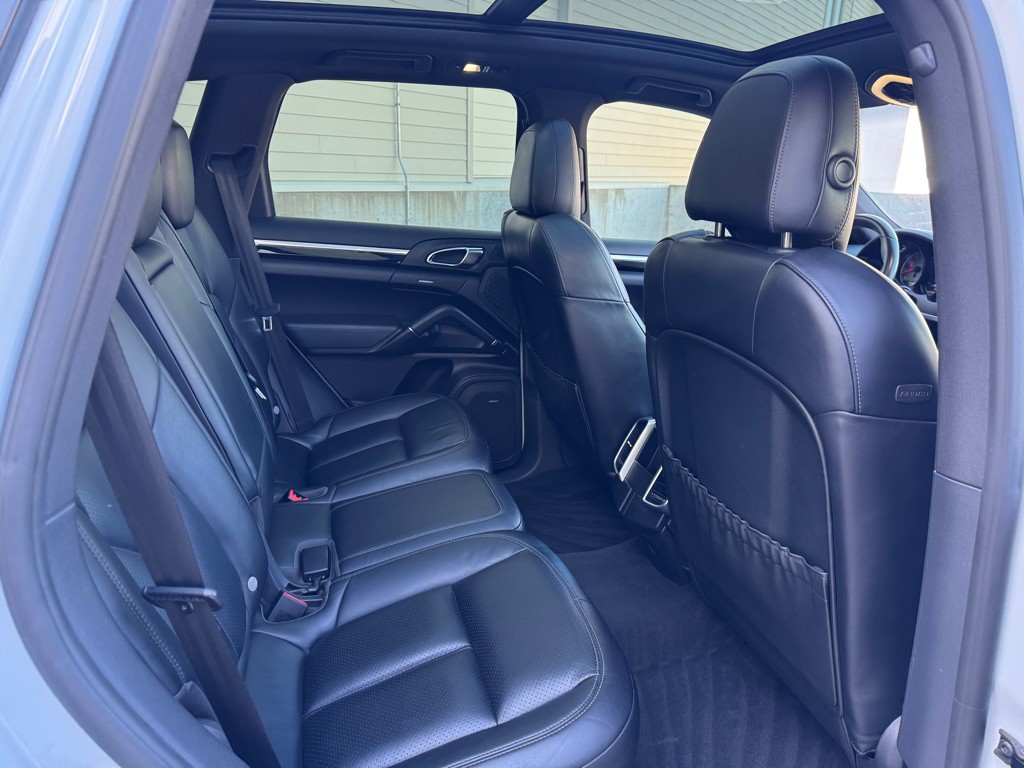 2015 Porsche Cayenne Image 29