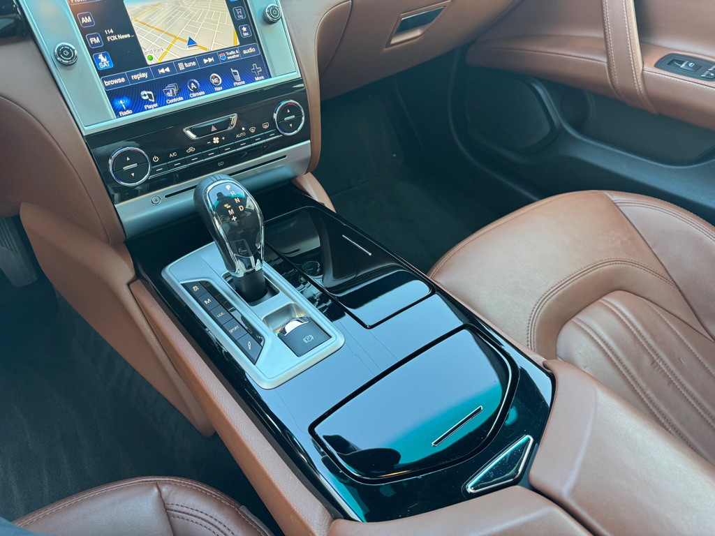 2016 Maserati Quattroporte Image 16