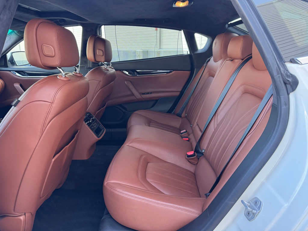 2016 Maserati Quattroporte Image 18