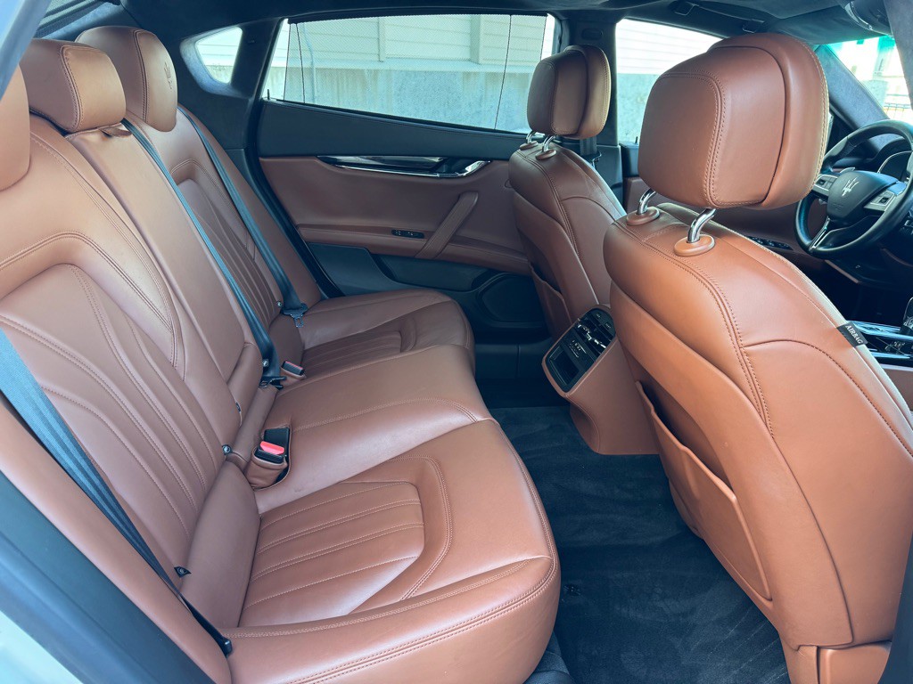 2016 Maserati Quattroporte Image 21