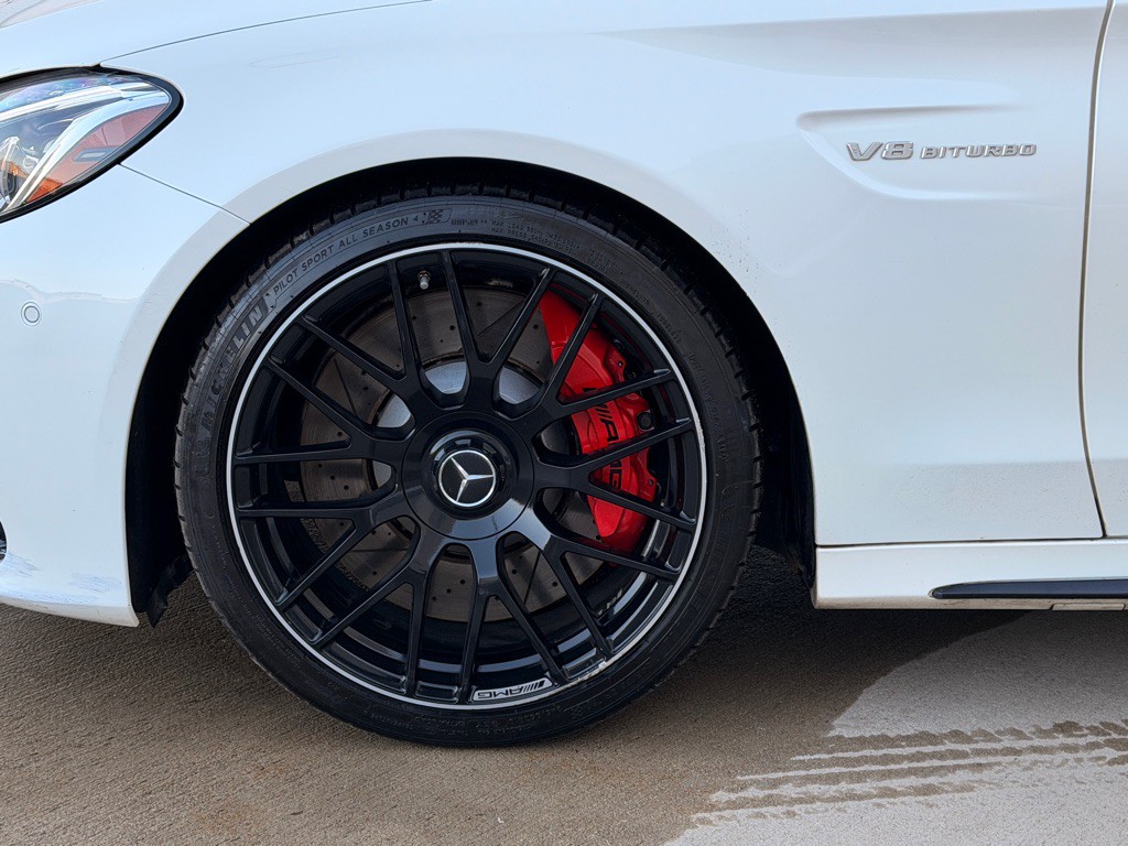 2017 Mercedes-Benz C-Class Image 9