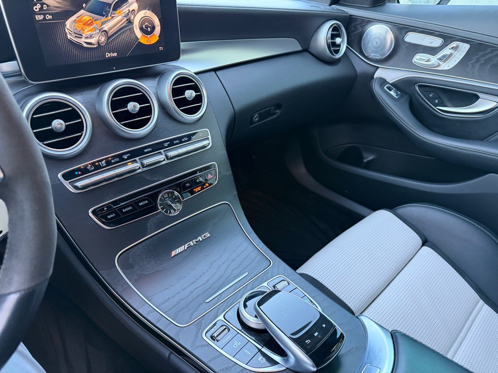 2017 Mercedes-Benz C-Class Image 14