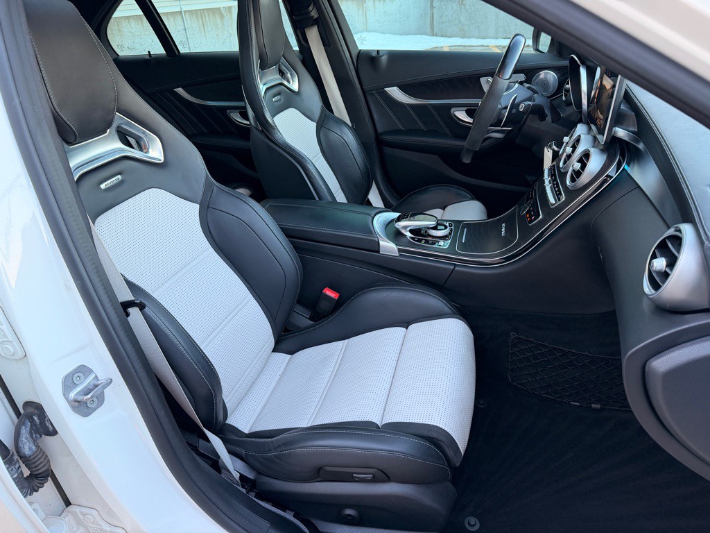 2017 Mercedes-Benz C-Class Image 23