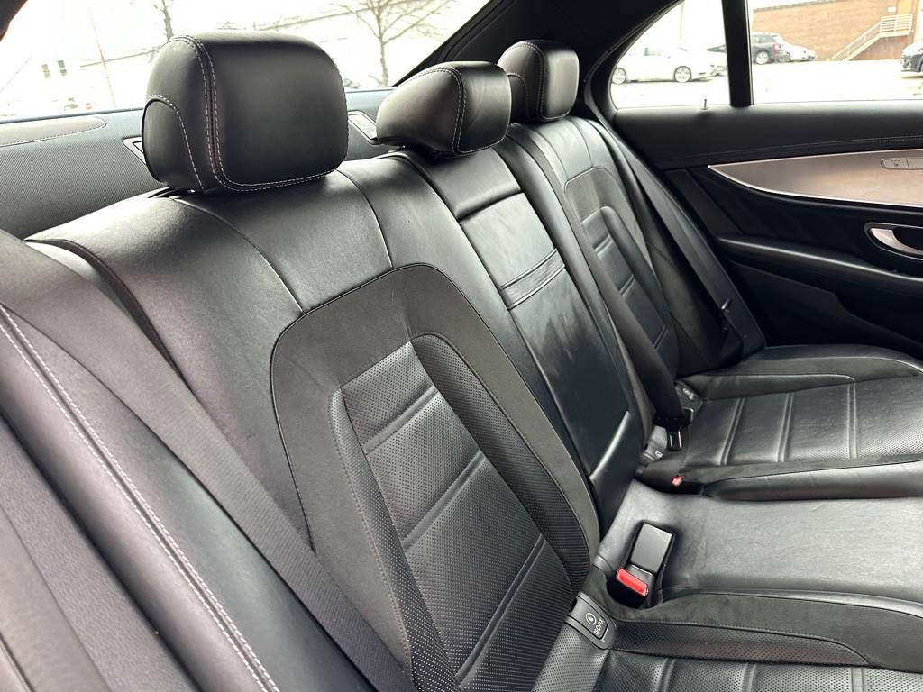 2018 Mercedes-Benz E-Class Image 22