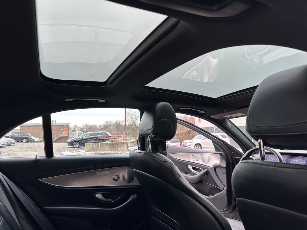 2018 Mercedes-Benz E-Class Image 23