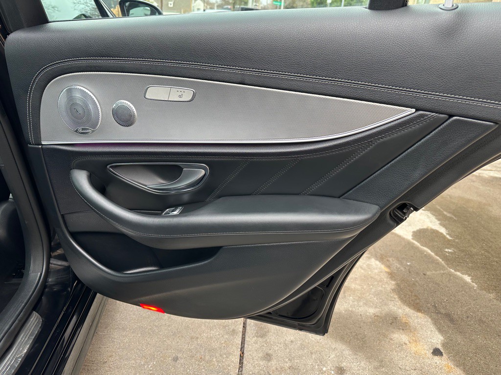 2018 Mercedes-Benz E-Class Image 24