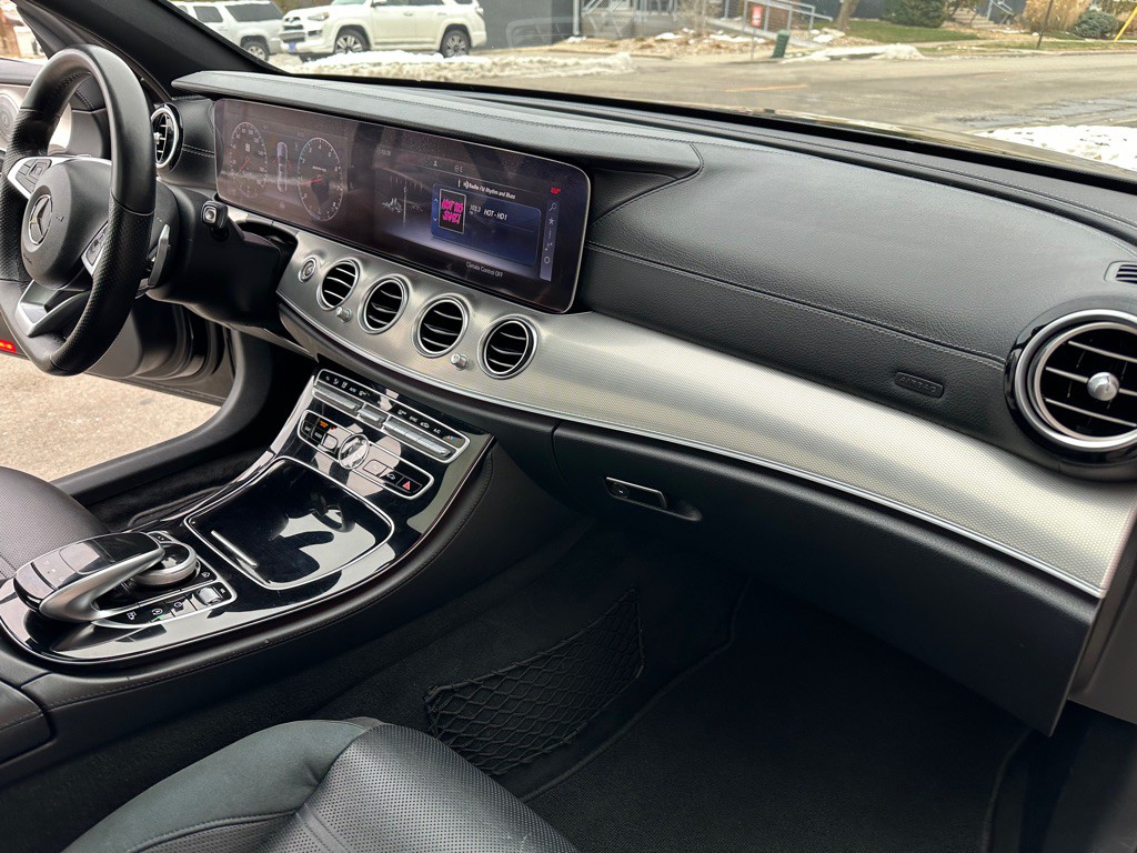2018 Mercedes-Benz E-Class Image 25