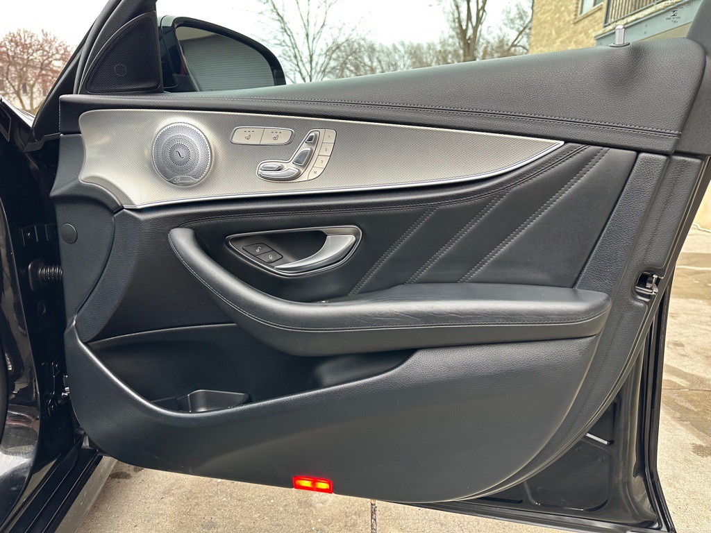2018 Mercedes-Benz E-Class Image 29