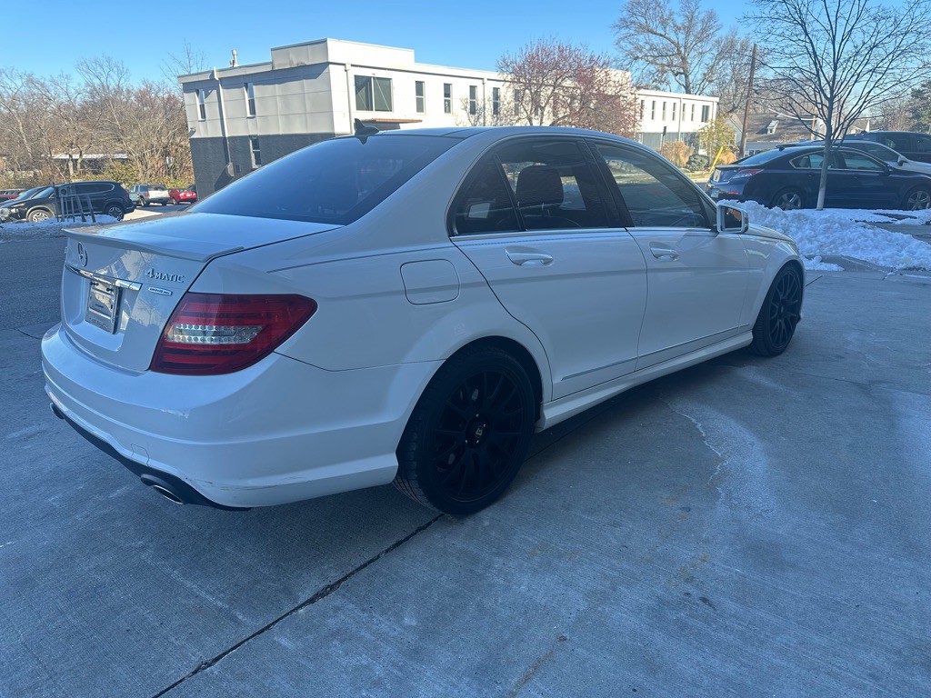 2013 Mercedes-Benz C-Class Image 7