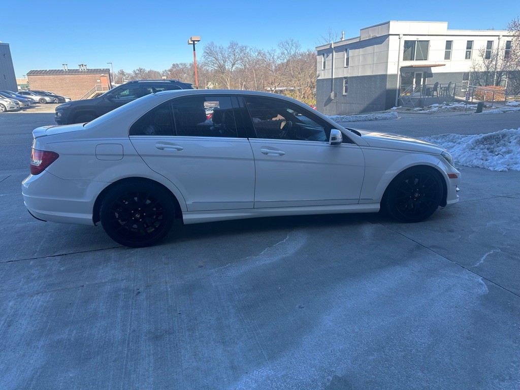 2013 Mercedes-Benz C-Class Image 8