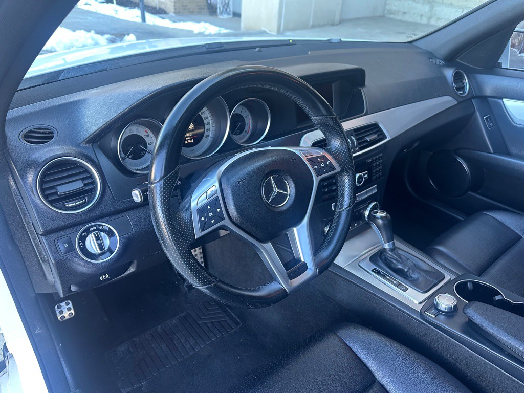 2013 Mercedes-Benz C-Class Image 11