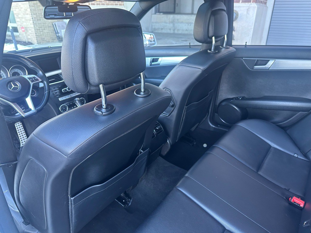 2013 Mercedes-Benz C-Class Image 16