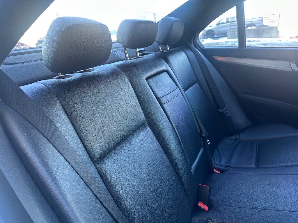 2013 Mercedes-Benz C-Class Image 21