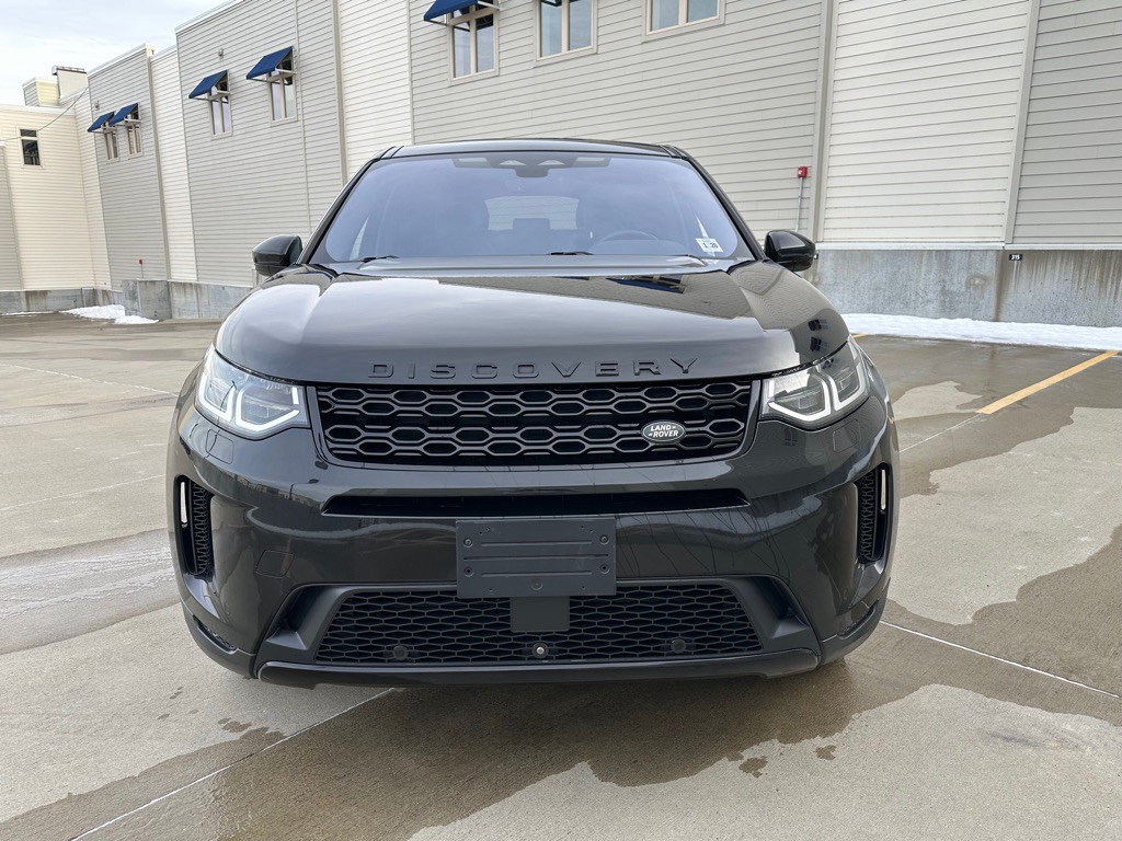 2021 Land Rover Discovery Sport Image 2