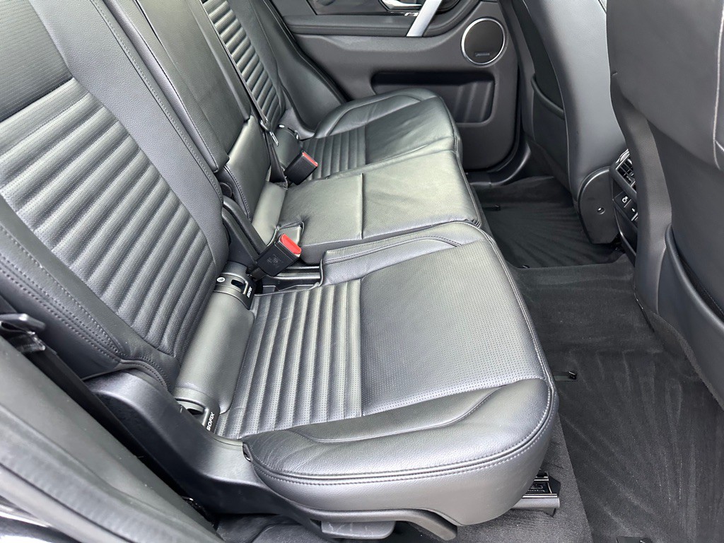 2021 Land Rover Discovery Sport Image 21