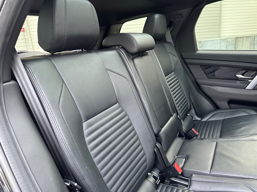 2021 Land Rover Discovery Sport Image 22
