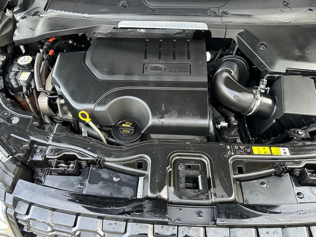 2021 Land Rover Discovery Sport Image 28