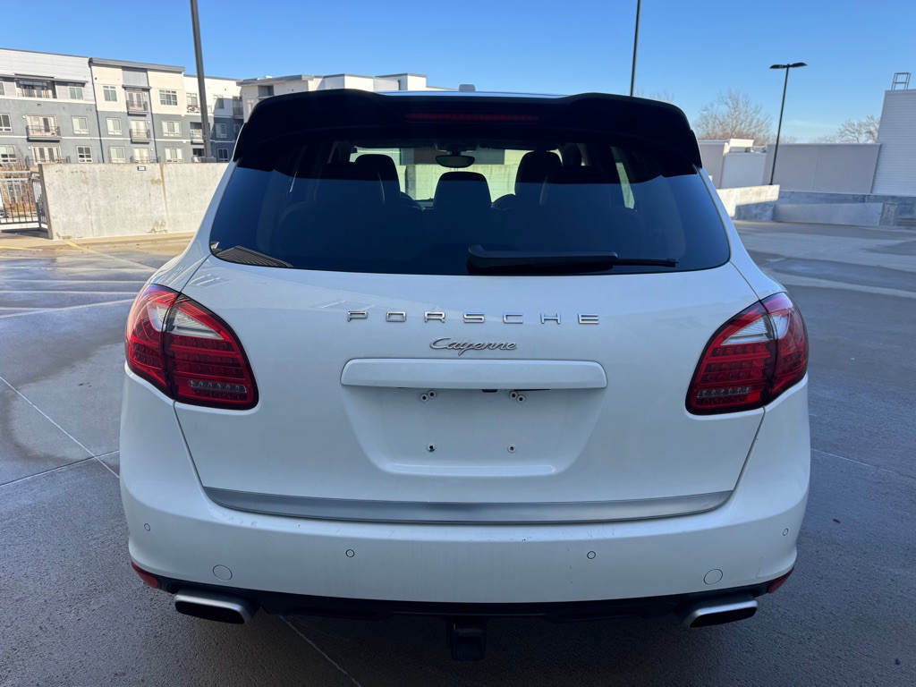 2013 Porsche Cayenne Image 4