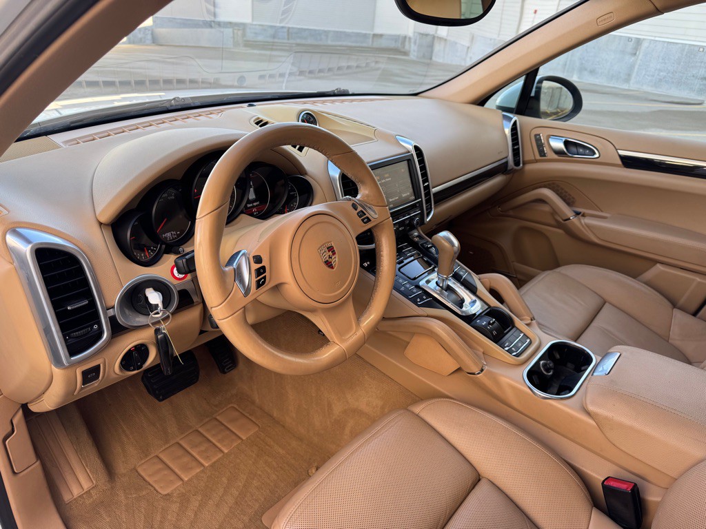 2013 Porsche Cayenne Image 11