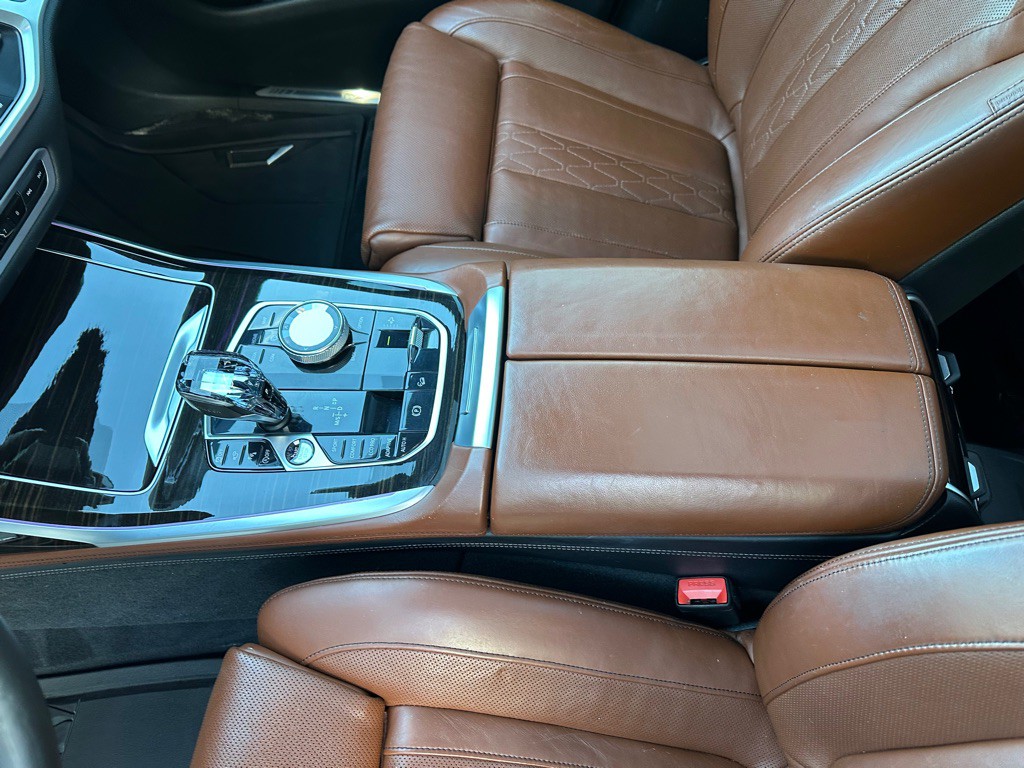 2020 BMW X7 Image 12