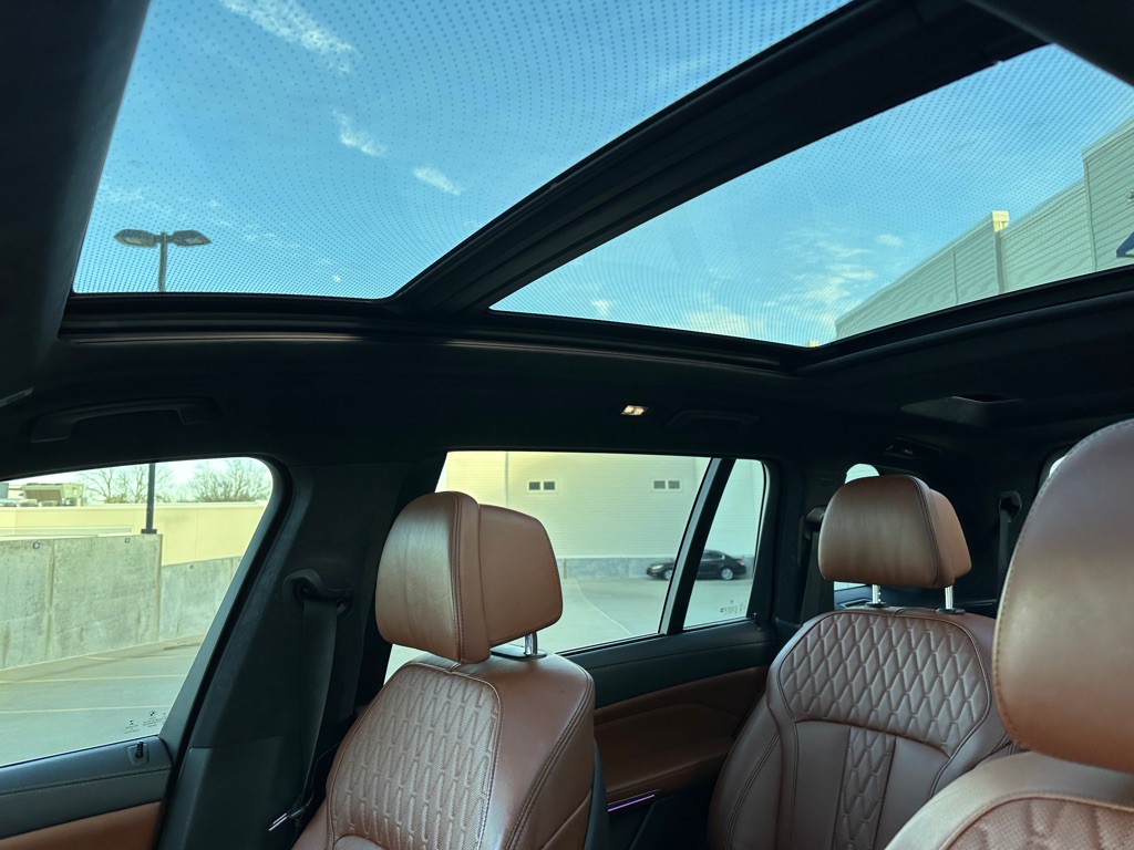 2020 BMW X7 Image 13