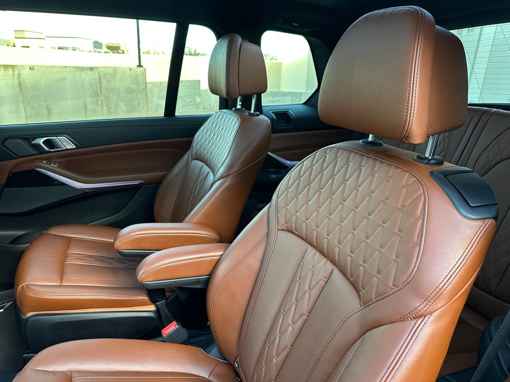 2020 BMW X7 Image 18