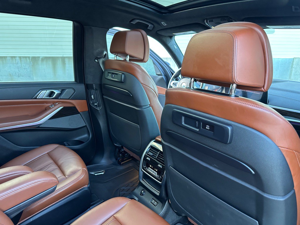 2020 BMW X7 Image 22