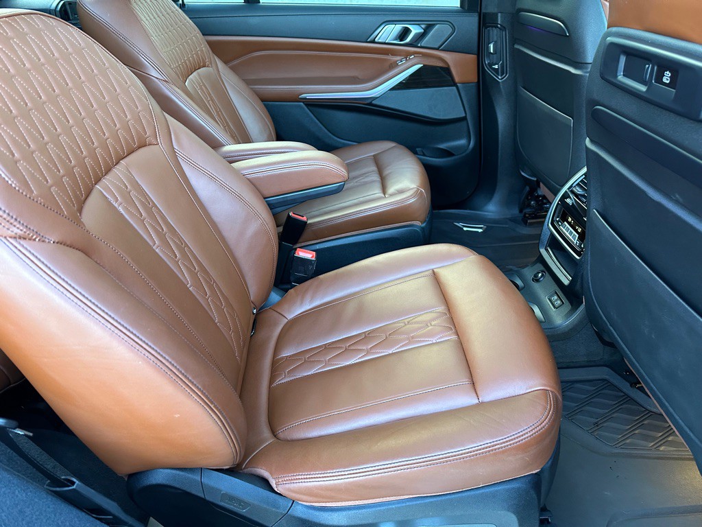 2020 BMW X7 Image 23