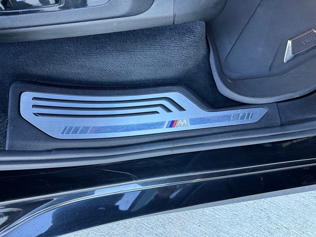 2020 BMW X7 Image 26