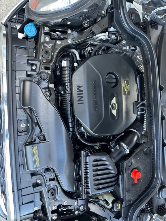 2015 MINI Cooper Image 24