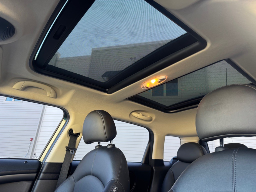 2012 MINI Cooper Image 13