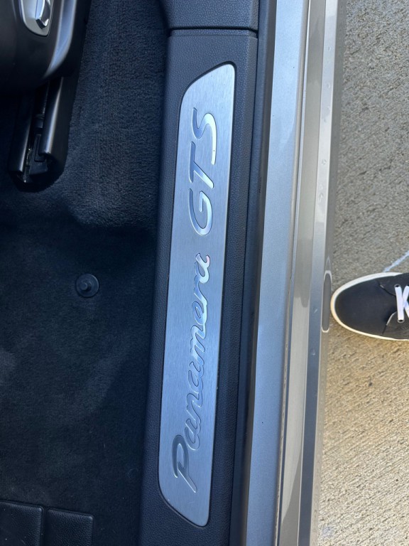 2013 Porsche Panamera Image 17